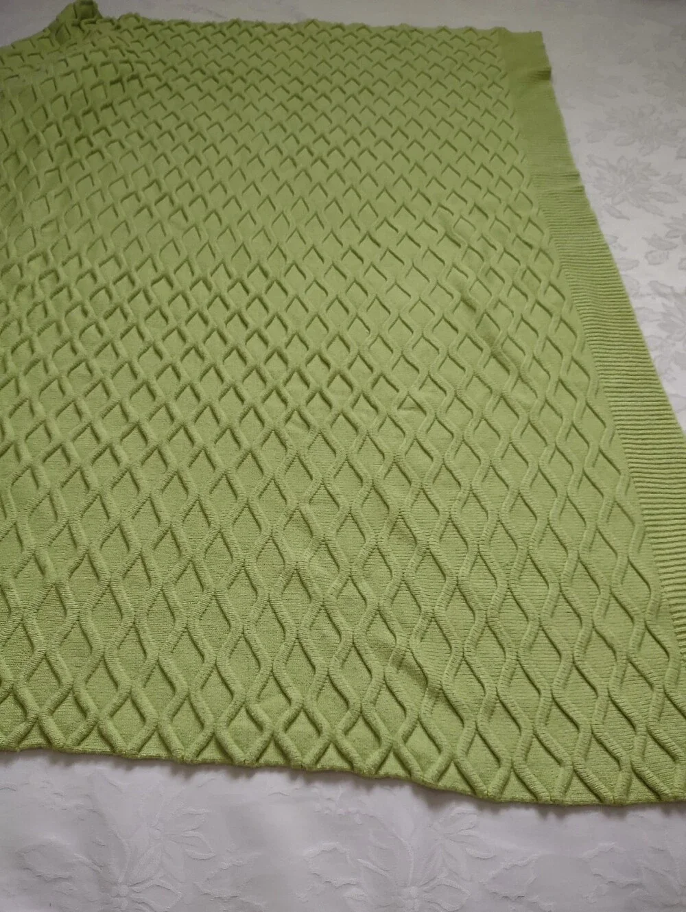 Nicole Miller Home Cable Knit Raised Textured Pattern Throw Blanket